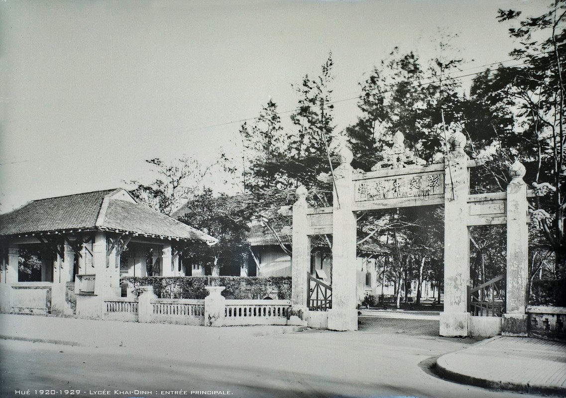 Ngắm Diện Mạo Trường Quốc Học Huế Thập Niên 1920