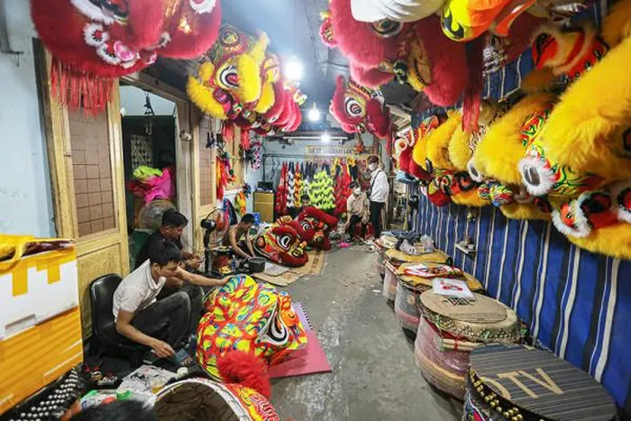 Nghề làm đầu lân ở xứ Huế