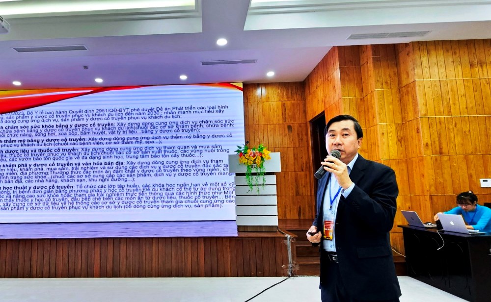 GĐ Sở Du lịch trình bày tham luận