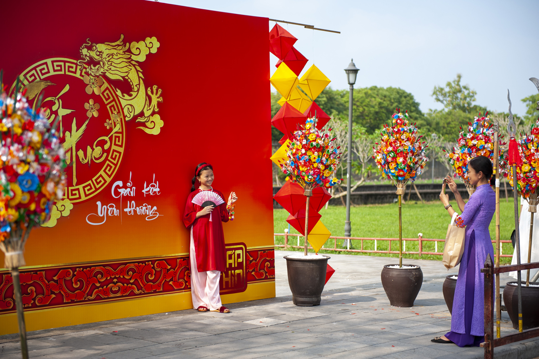 Rộn ràng "Tết Huế" 2024