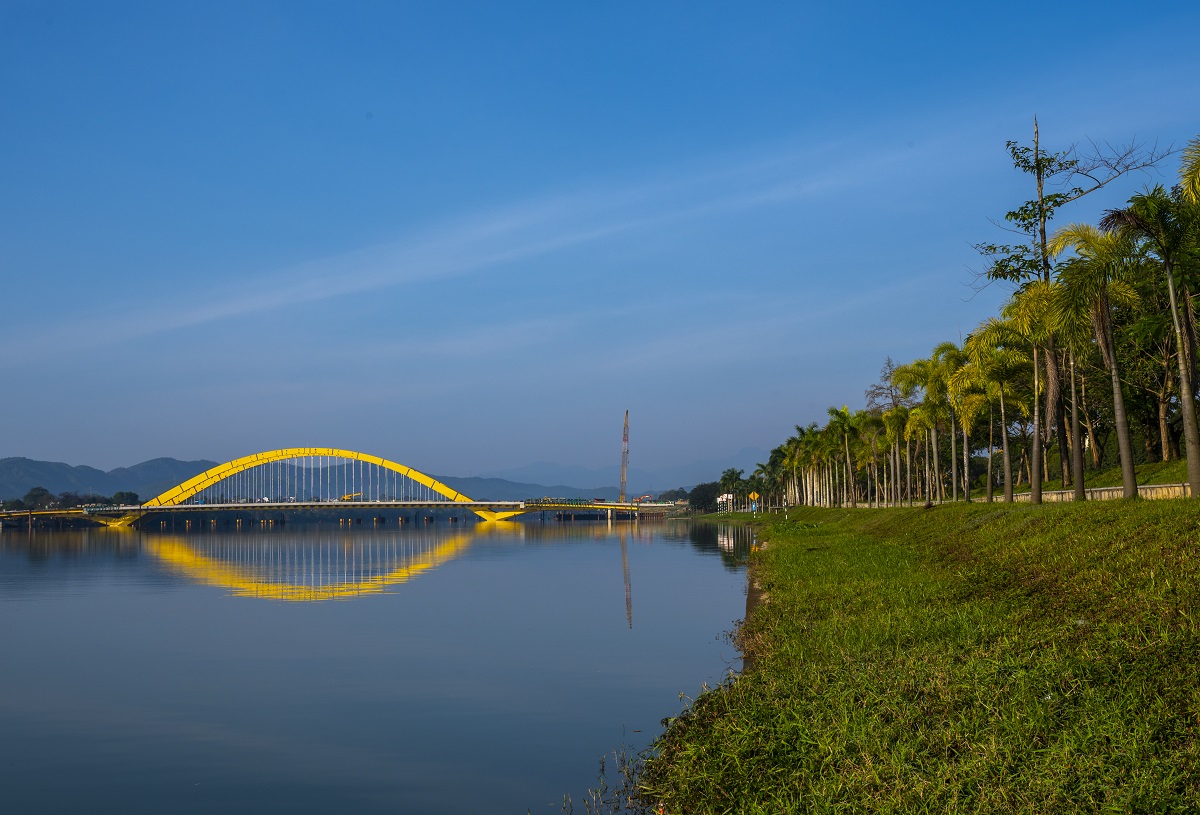 Thông xe cây cầu nghìn tỷ bắc qua Sông Hương 