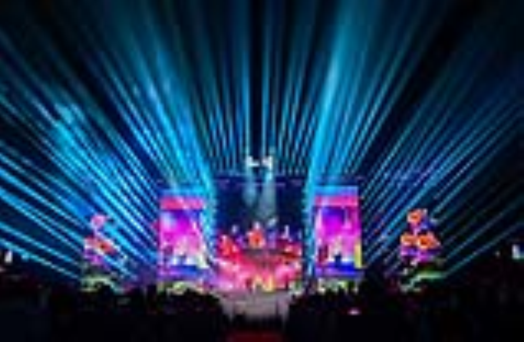 Huế Mega Concert bùng nổ tại Ngọ Môn: Mỹ Tâm xuất hiện trong Lễ bế mạc Năm Du lịch quốc gia 2025