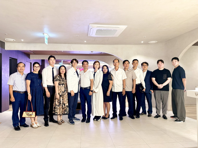 Đoàn công tác thành phố Huế làm việc với Tập đoàn Shinsang (Hàn Quốc), thúc đẩy hợp tác phát triển du lịch y tế và công nghệ sinh học