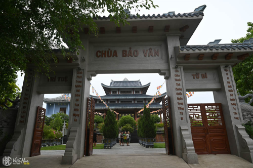 Khám phá Huế