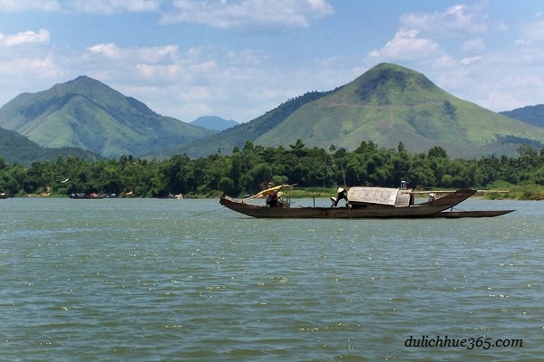 Núi Ngự Bình 